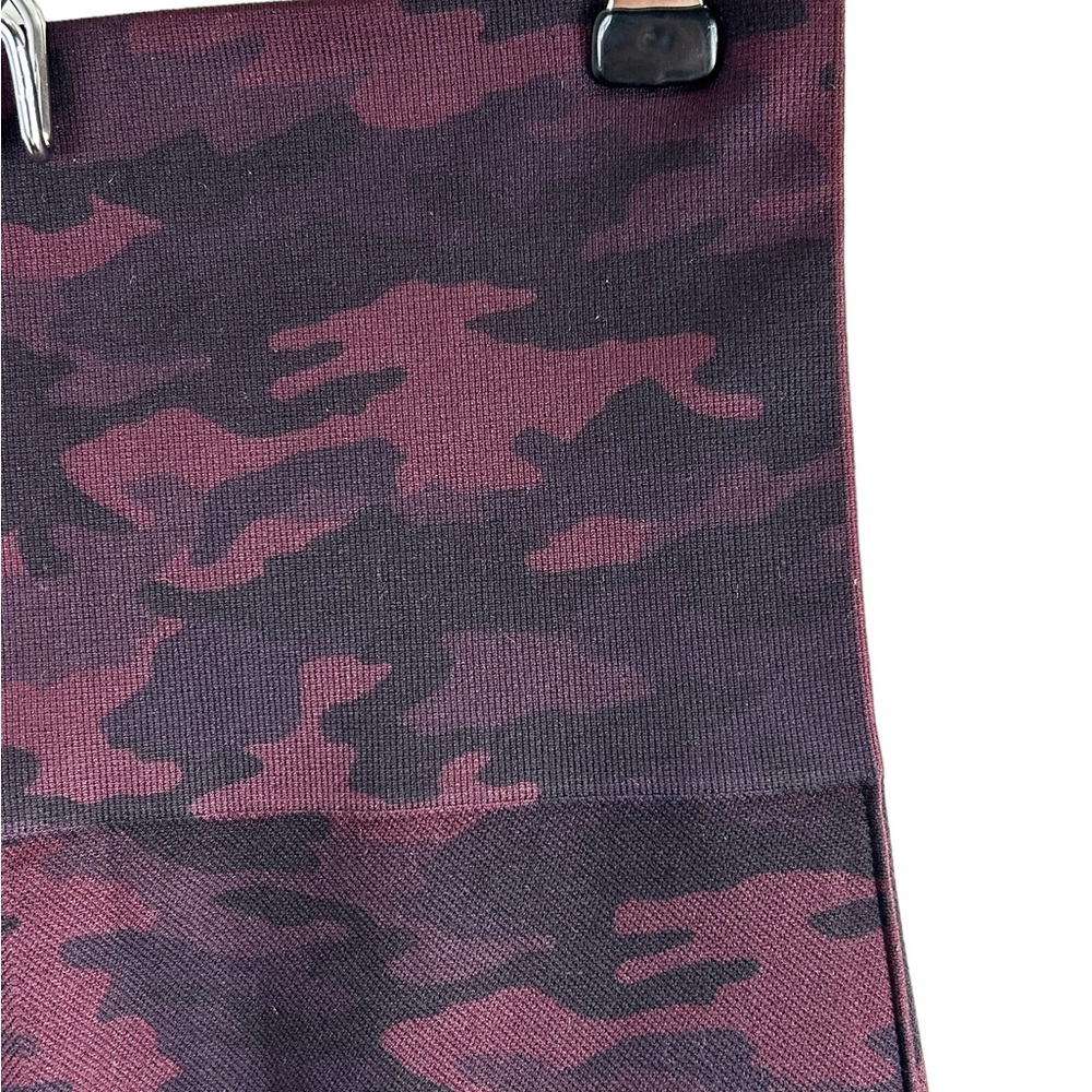 Spanx Look At Me Now Wine Camo Shaping Seamless Leggings Size M - Picture 4 of 9